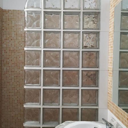 Bonito Apartamento Con Encanto En Casco Antiguo Ron 7 Valenciayole Valência Exterior foto