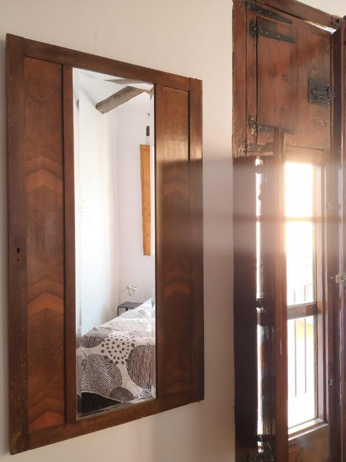 Bonito Apartamento Con Encanto En Casco Antiguo Ron 7 Valenciayole Valência Exterior foto